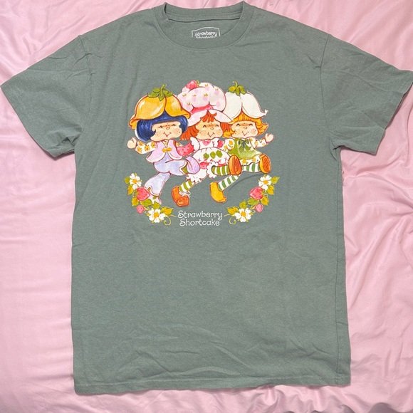 Tops - Strawberry Shortcake Graphic Tee